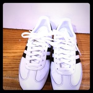 ADIDAS Samba Sneakers